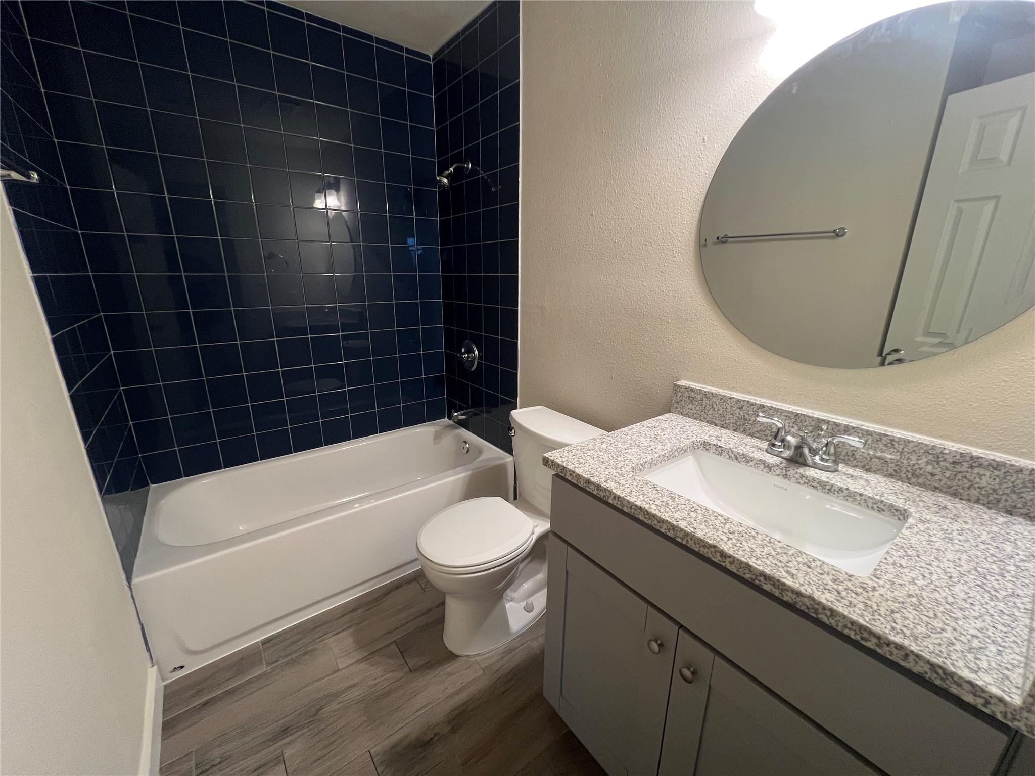 1310 Torres St Property Photo 16