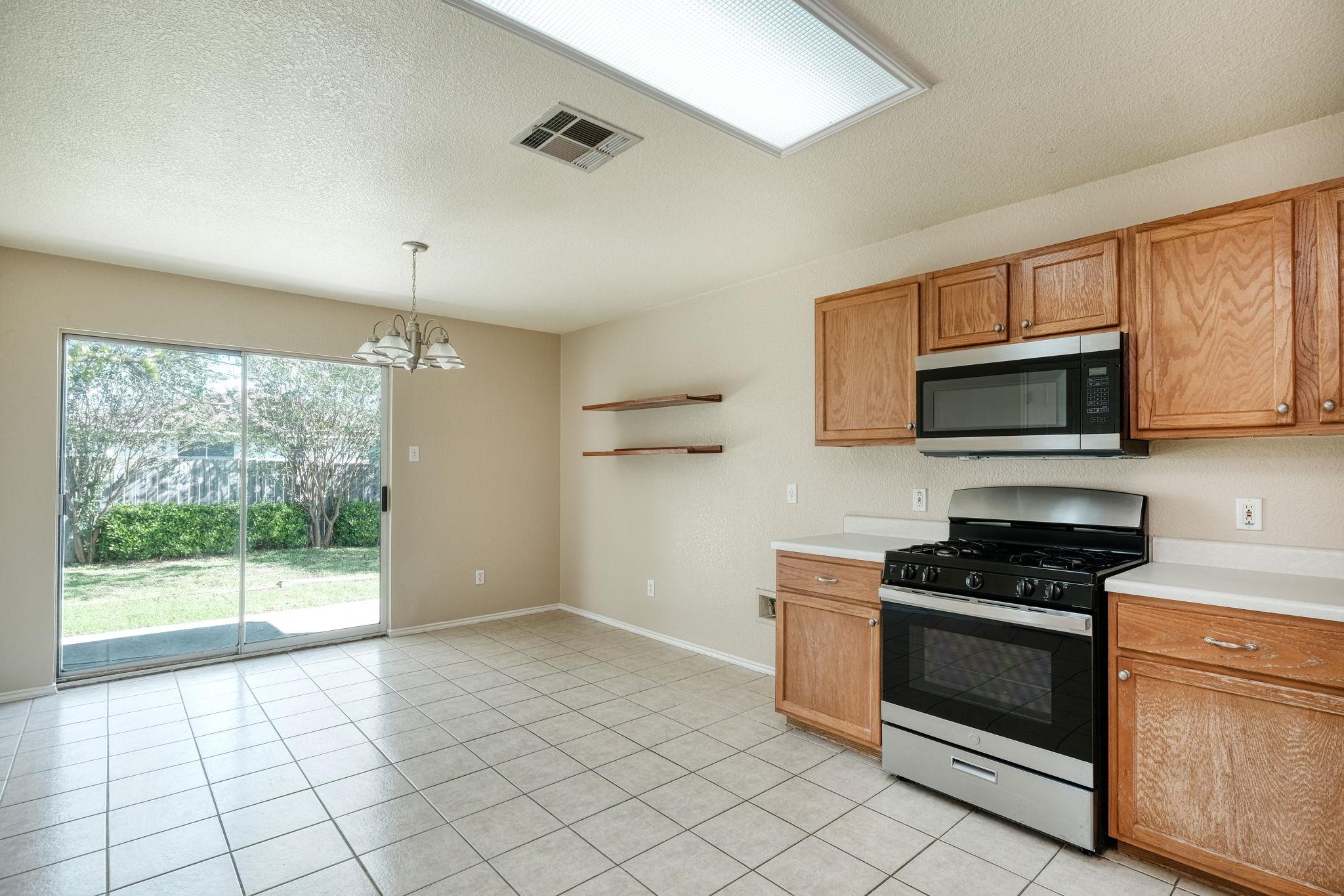 124 Hunter Rex Way Property Photo 4