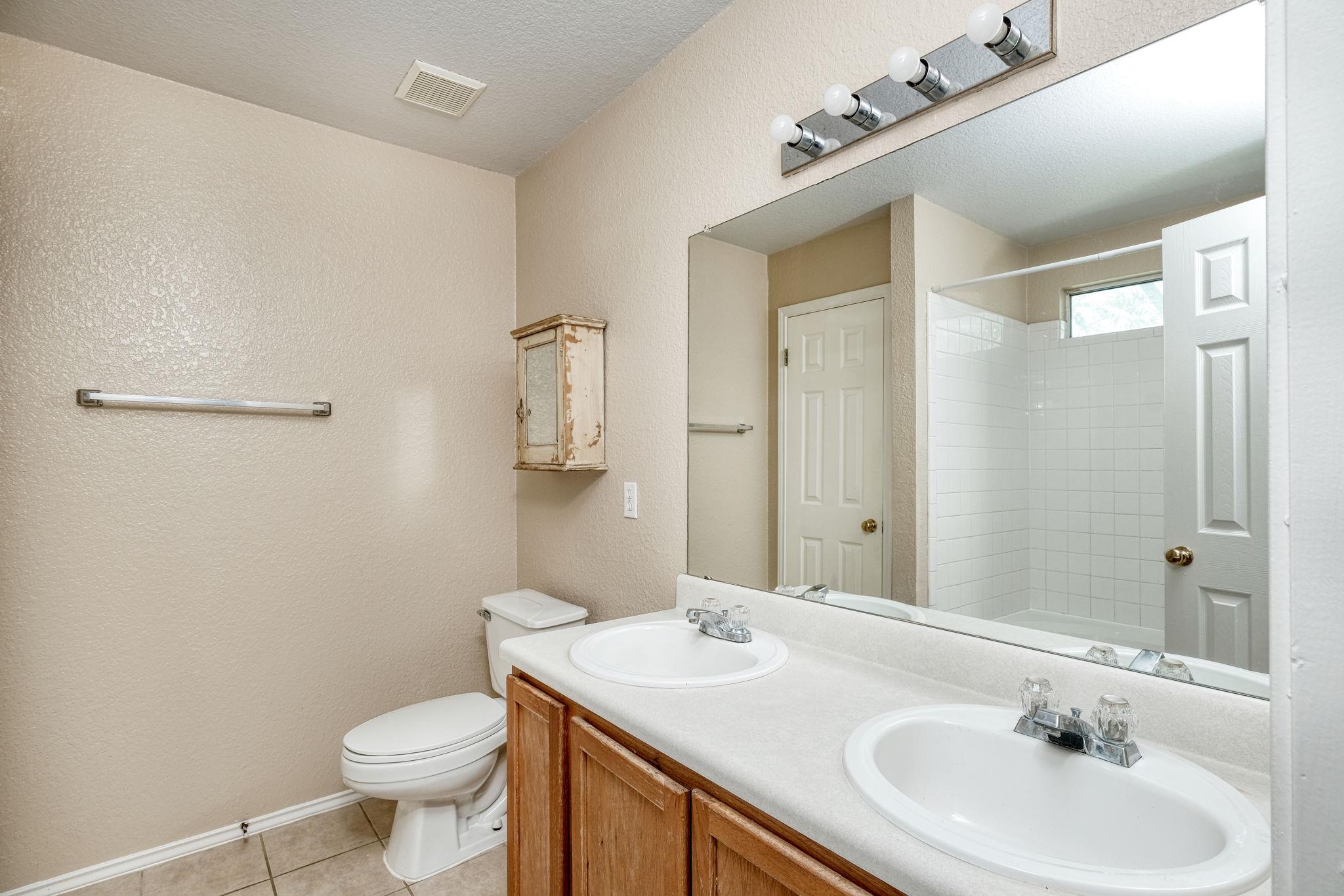 124 Hunter Rex Way Property Photo 8