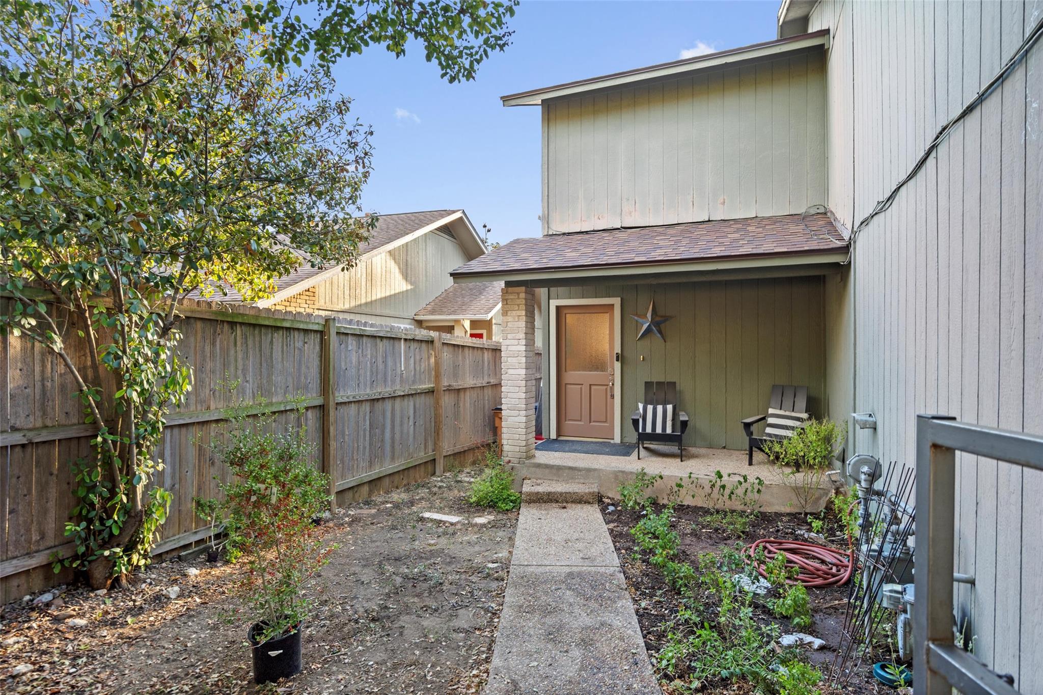6492 Hart Ln Property Photo 1