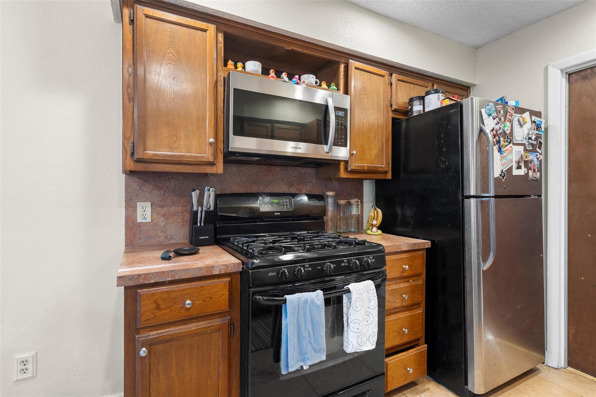 6492 Hart Ln Property Photo 10