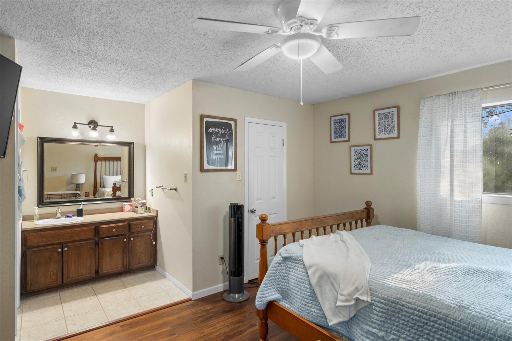6492 Hart Ln Property Photo 14