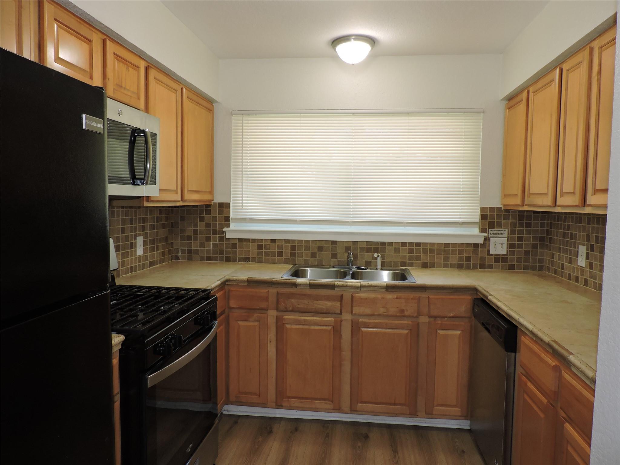 1625 Chippeway Ln Property Photo 4
