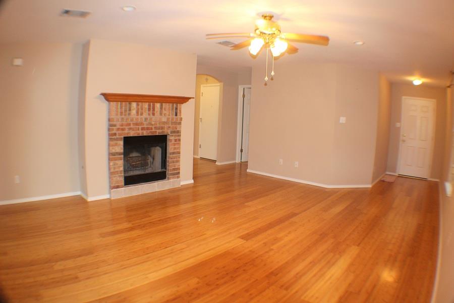 12321 Kilmartin Ln Property Photo 6