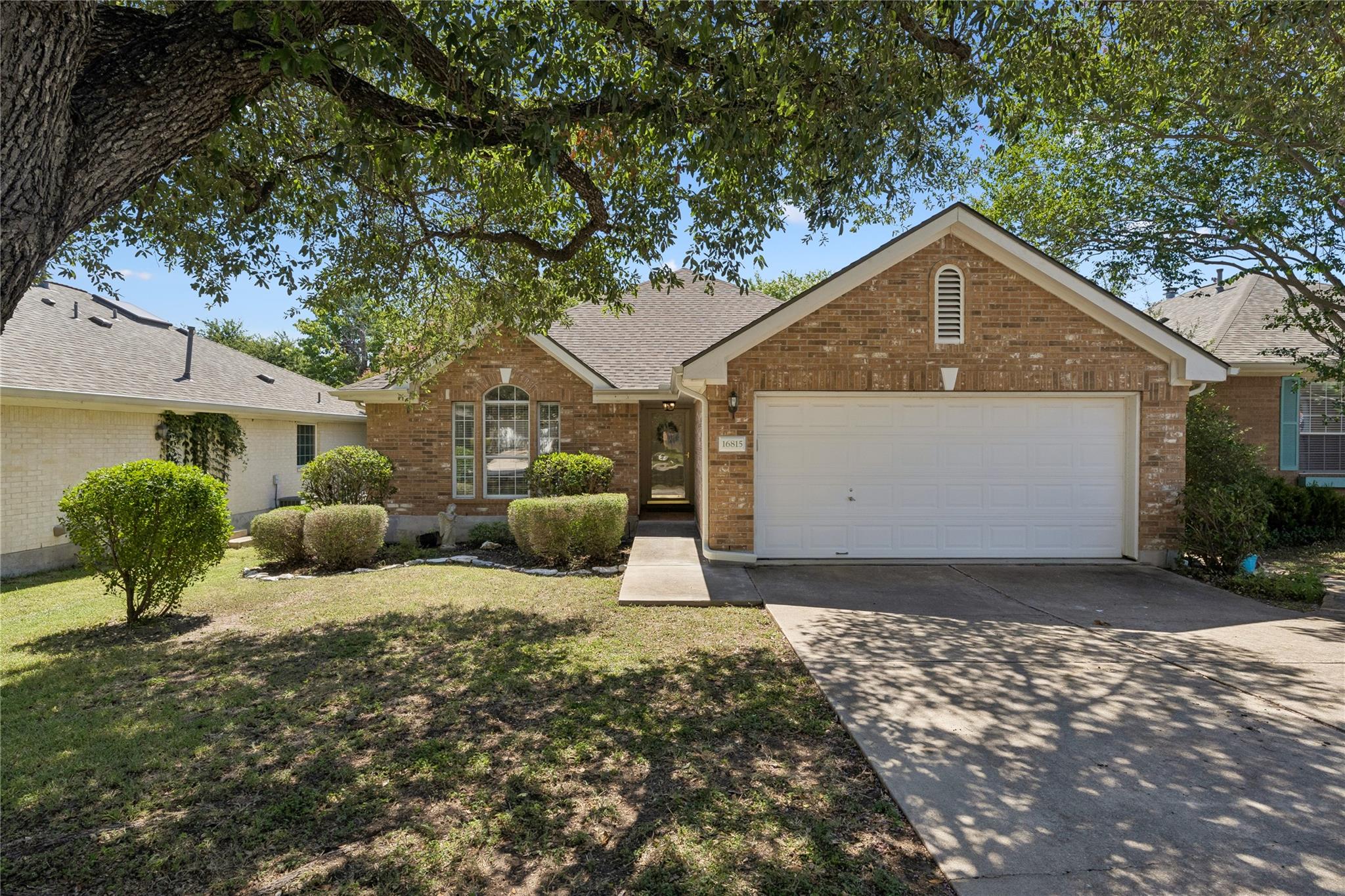 16815 E Dorman Dr Property Photo 1