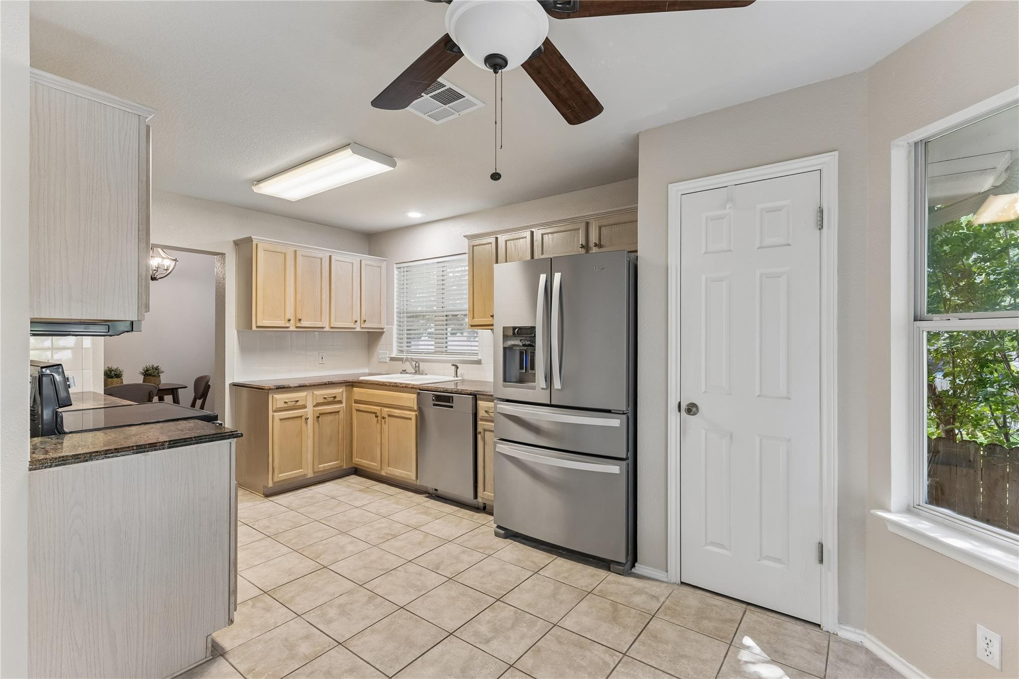 16815 E Dorman Dr Property Photo 10
