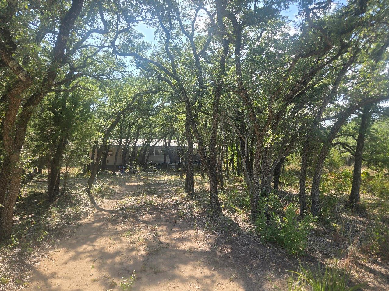 21401 Lindeman Ln Property Photo 4