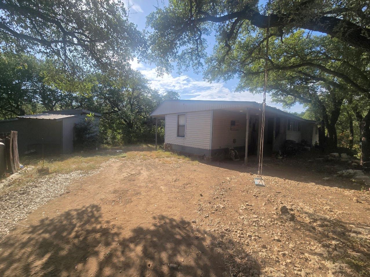 21401 Lindeman Ln Property Photo 5