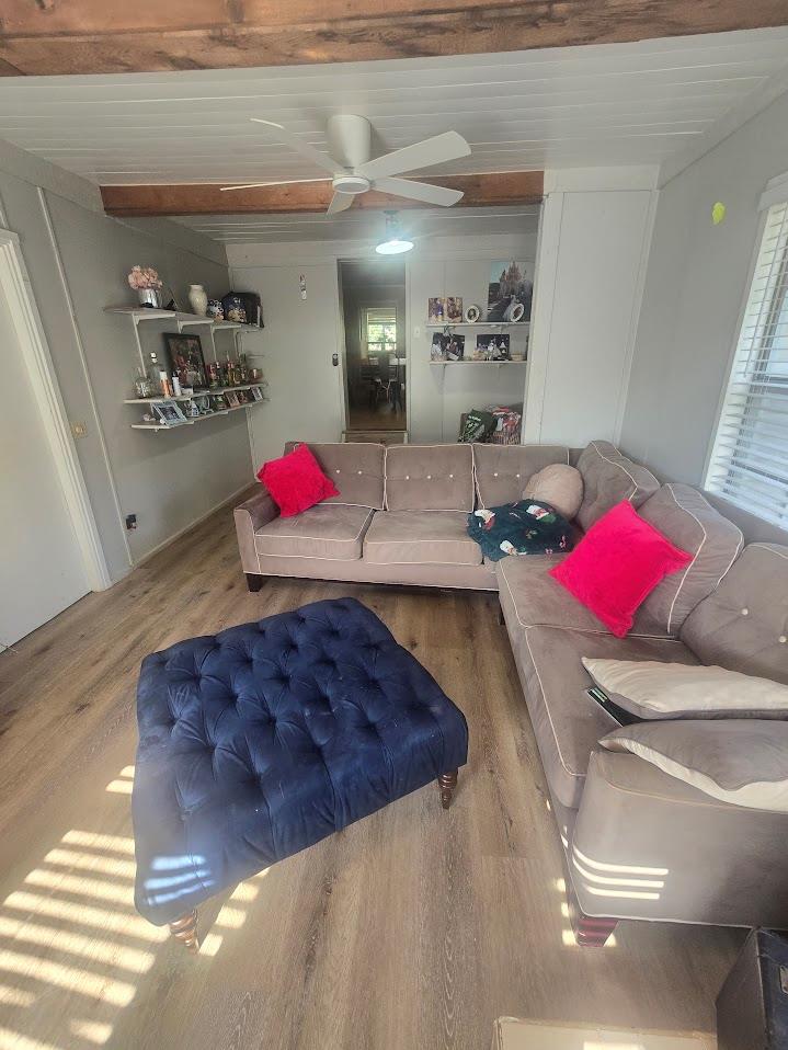 21401 Lindeman Ln Property Photo 9