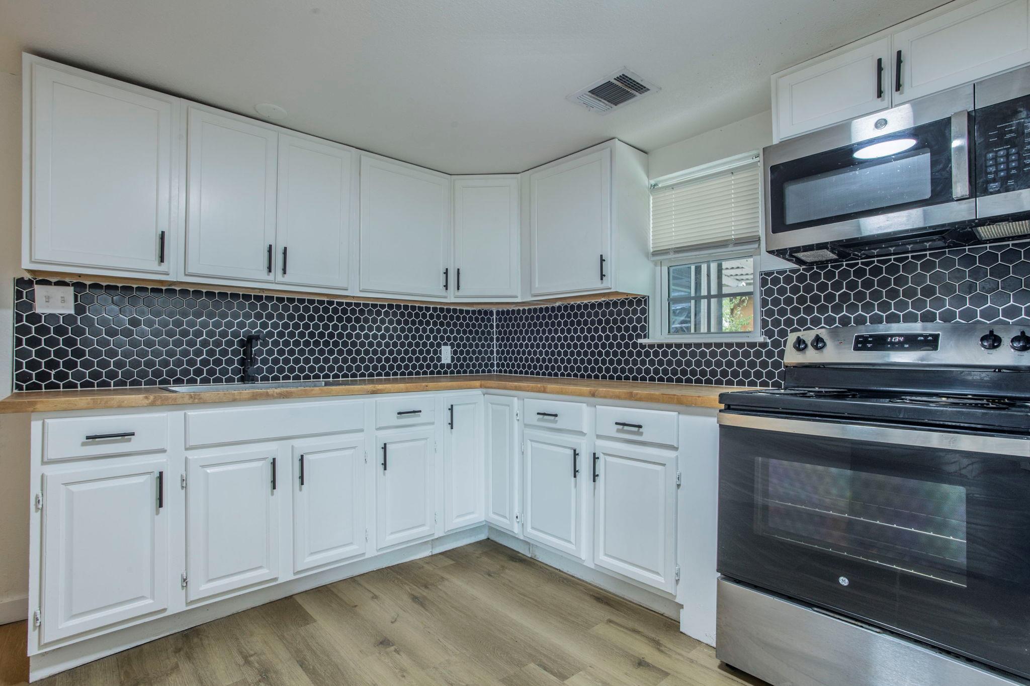 5807 Mayo Dr Property Photo 4