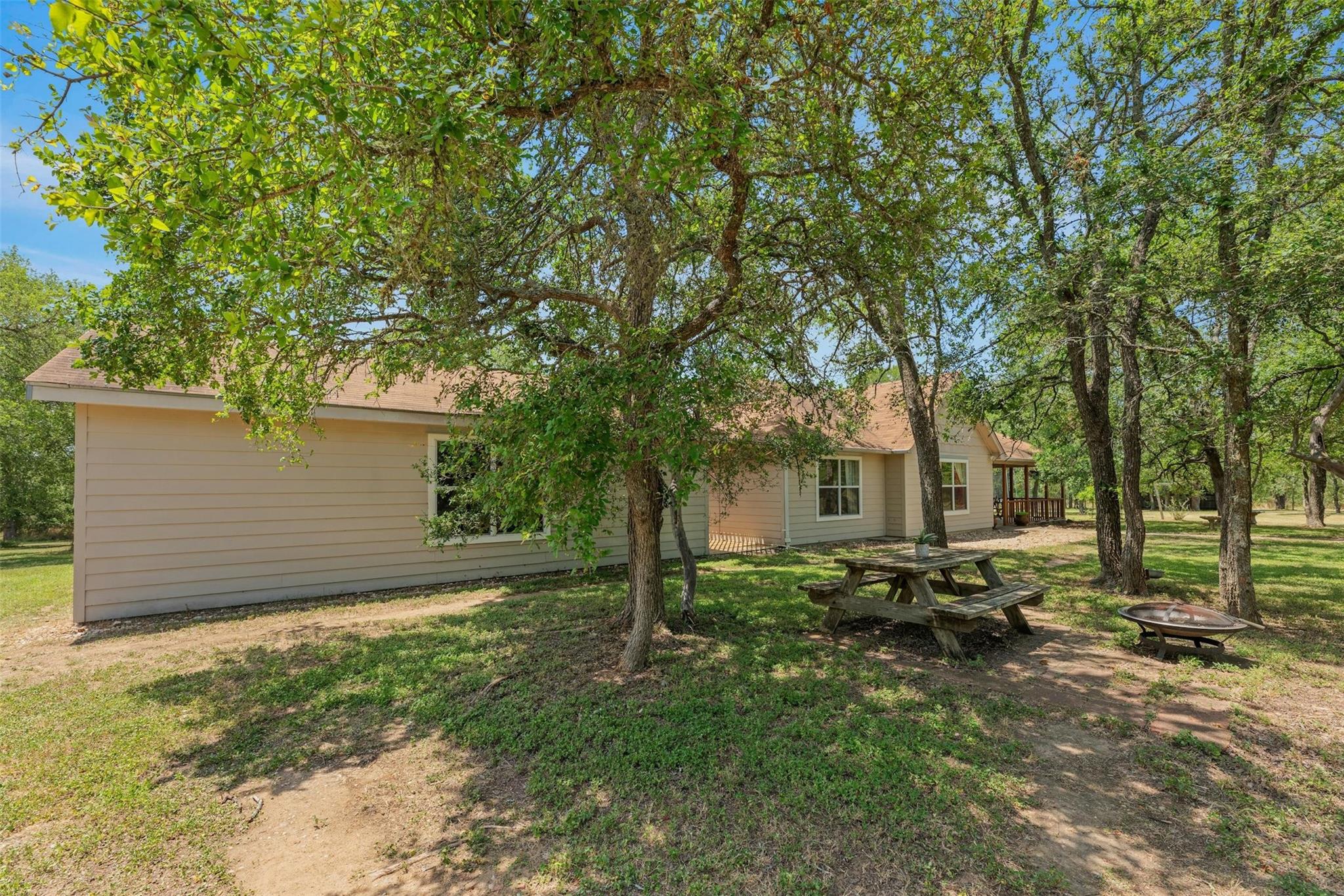189 Shady Oaks Loop Property Photo 7
