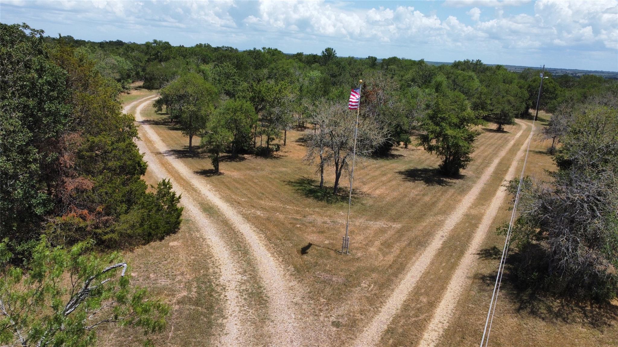 189 Shady Oaks Loop Property Photo 33
