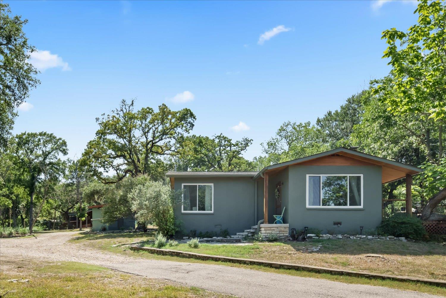 2108 River Hills Rd A Property Photo