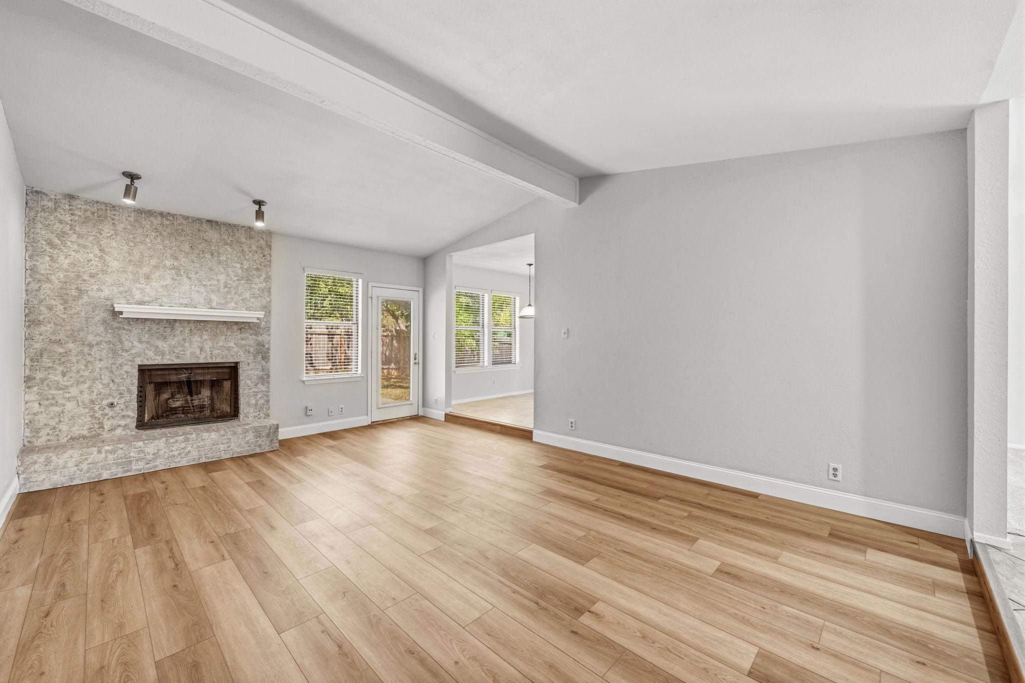 13212 Rampart St Property Photo 4