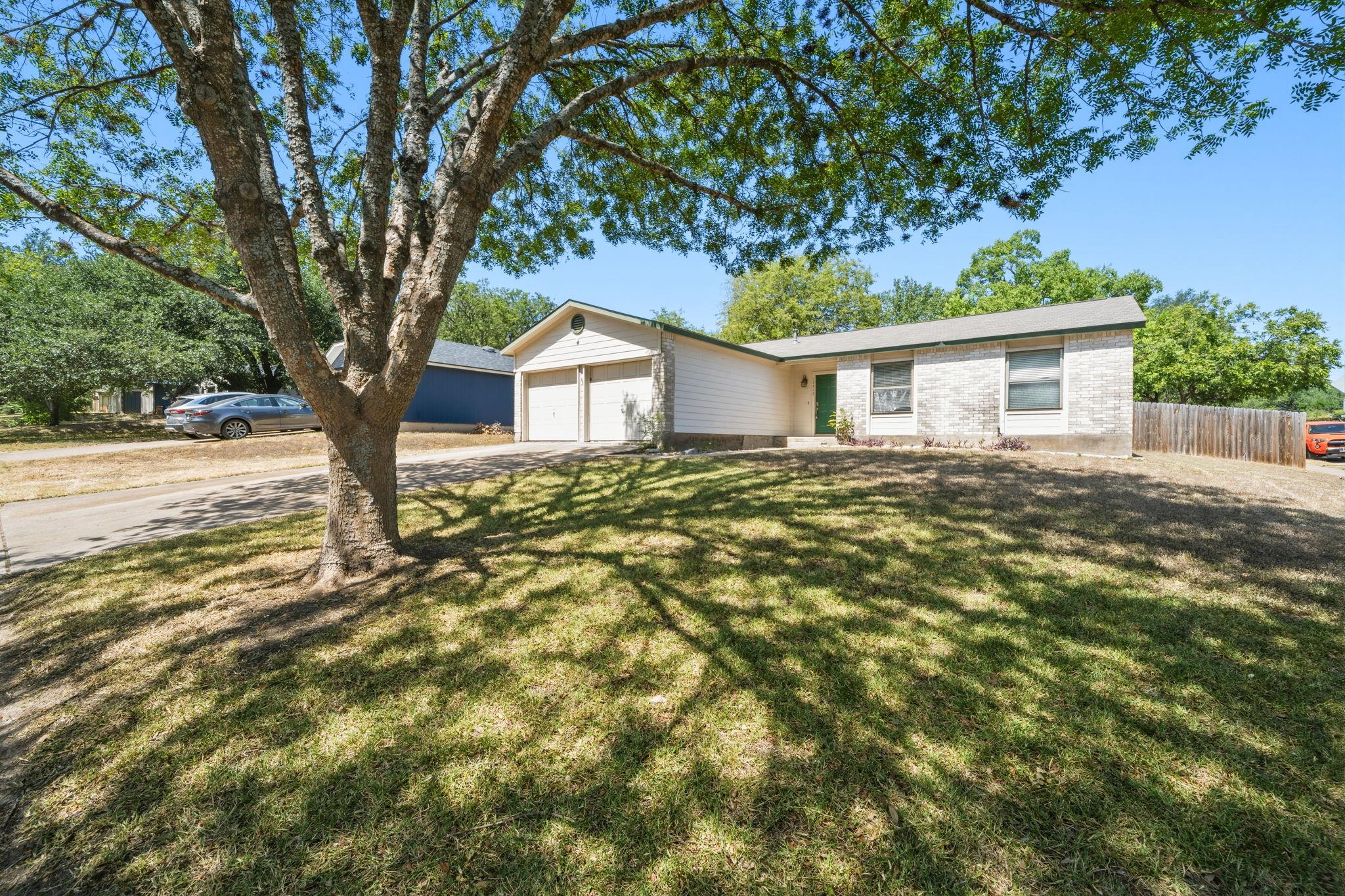13212 Rampart St Property Photo 5