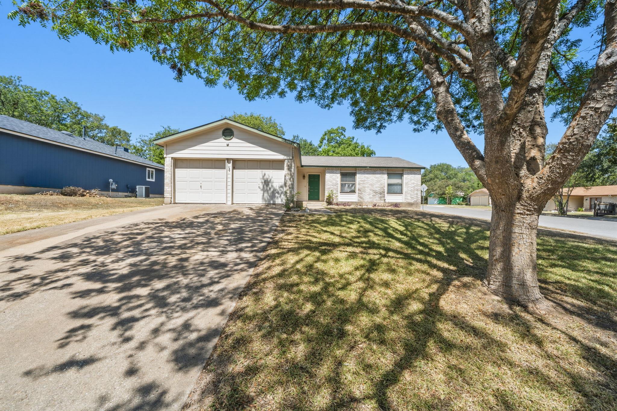 13212 Rampart St Property Photo 6