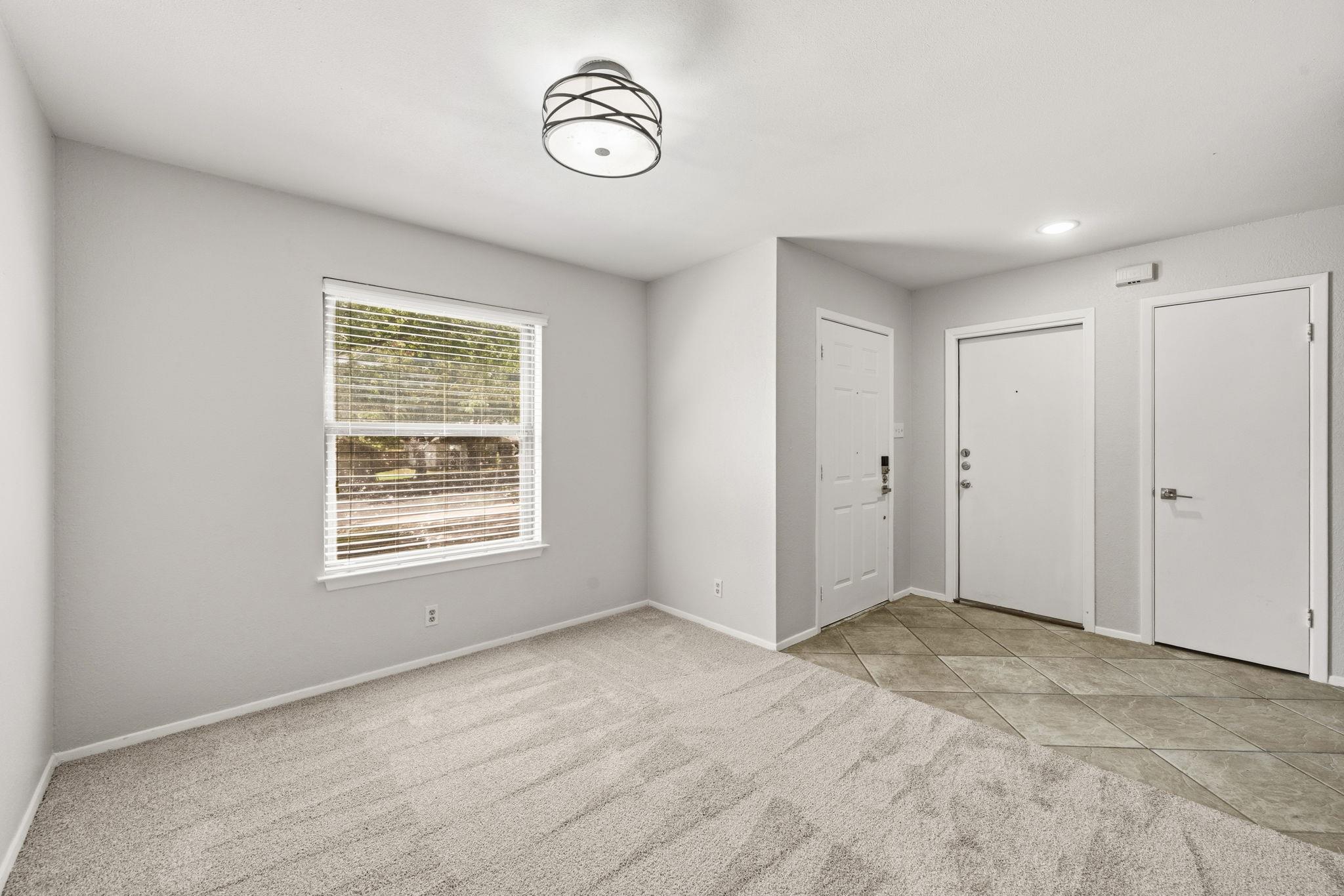 13212 Rampart St Property Photo 7