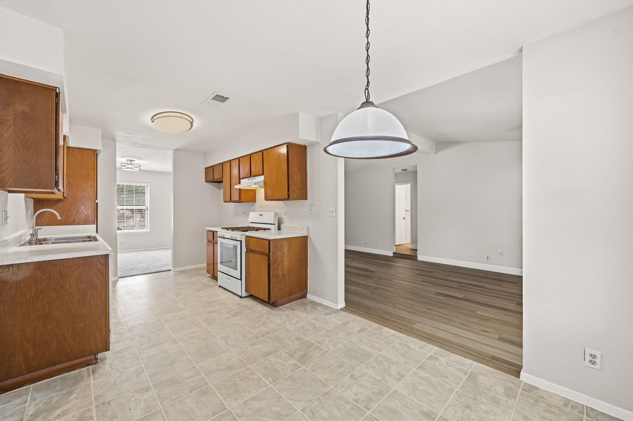 13212 Rampart St Property Photo 16