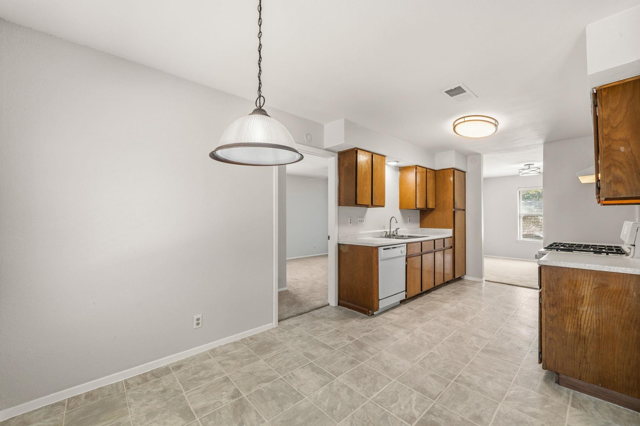 13212 Rampart St Property Photo 18