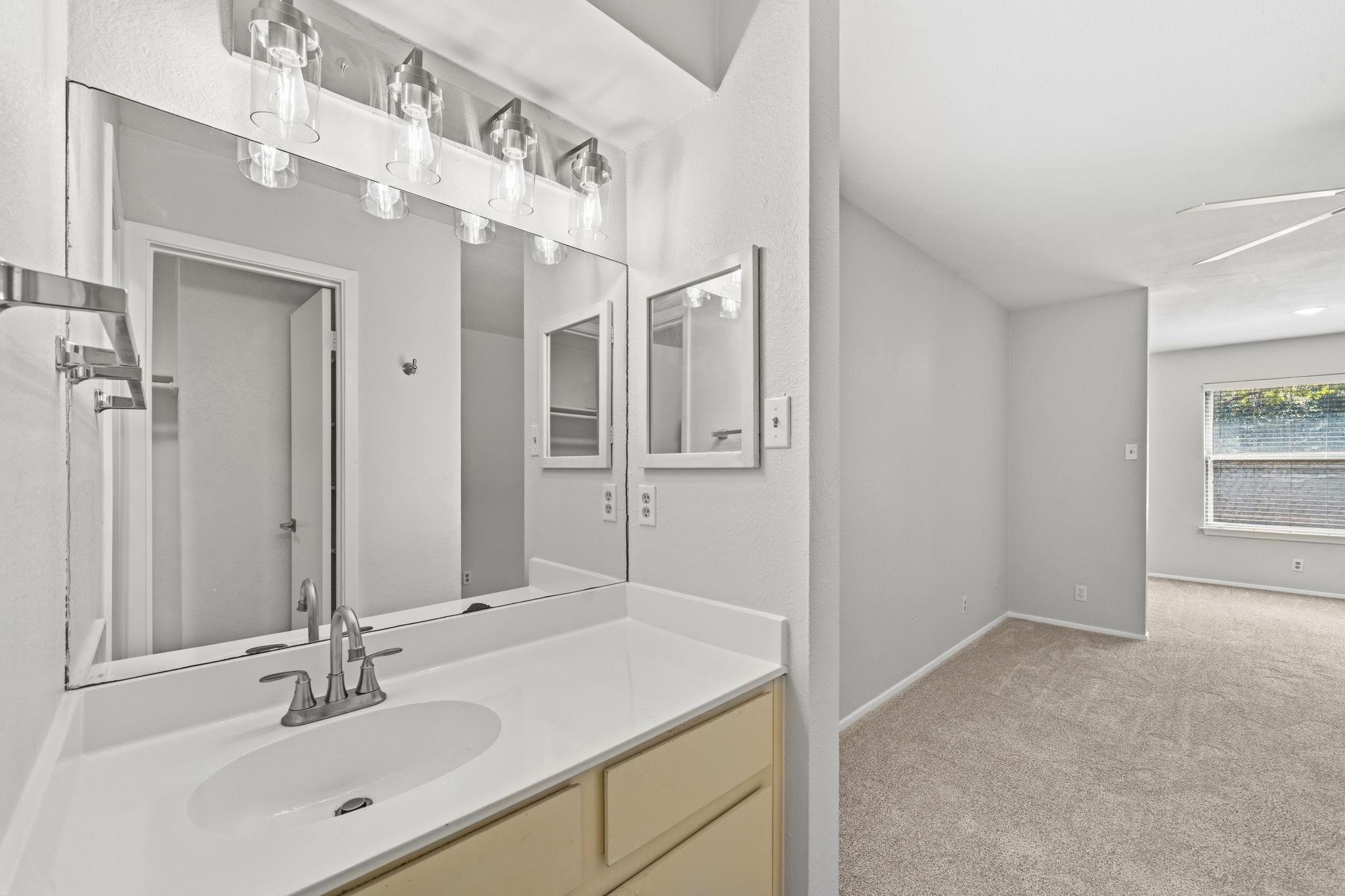 13212 Rampart St Property Photo 27