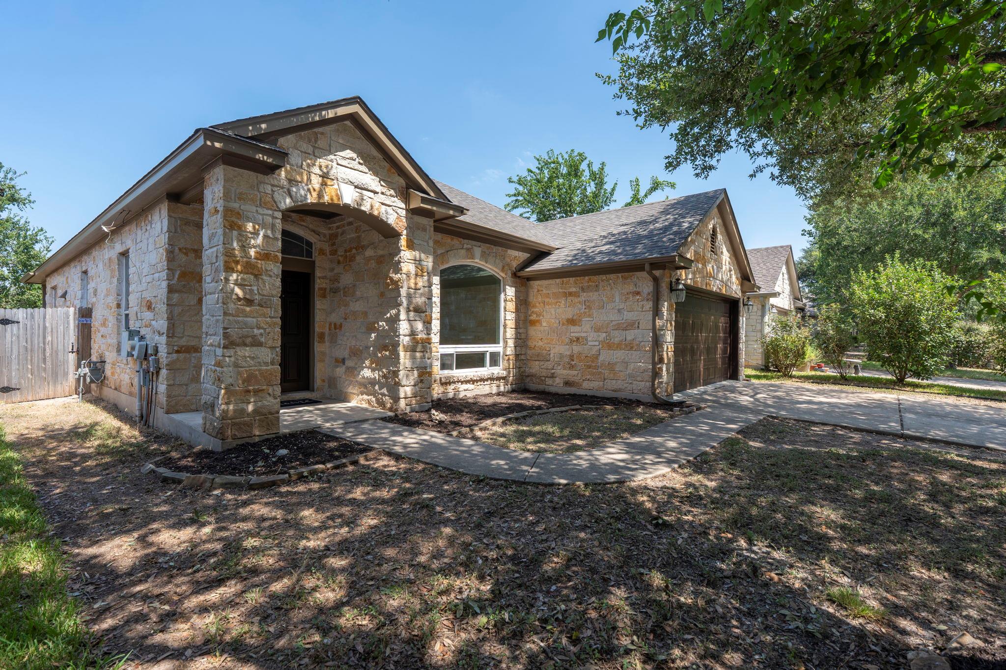 10400 Big Thicket Dr Property Photo 3