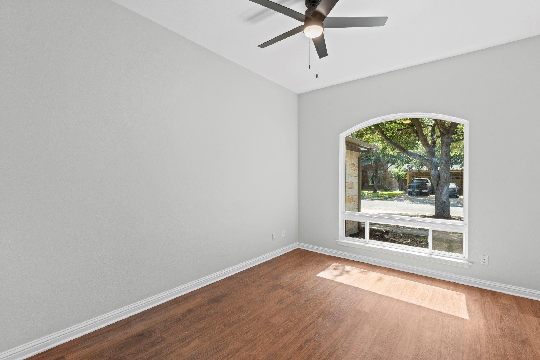 10400 Big Thicket Dr Property Photo 6