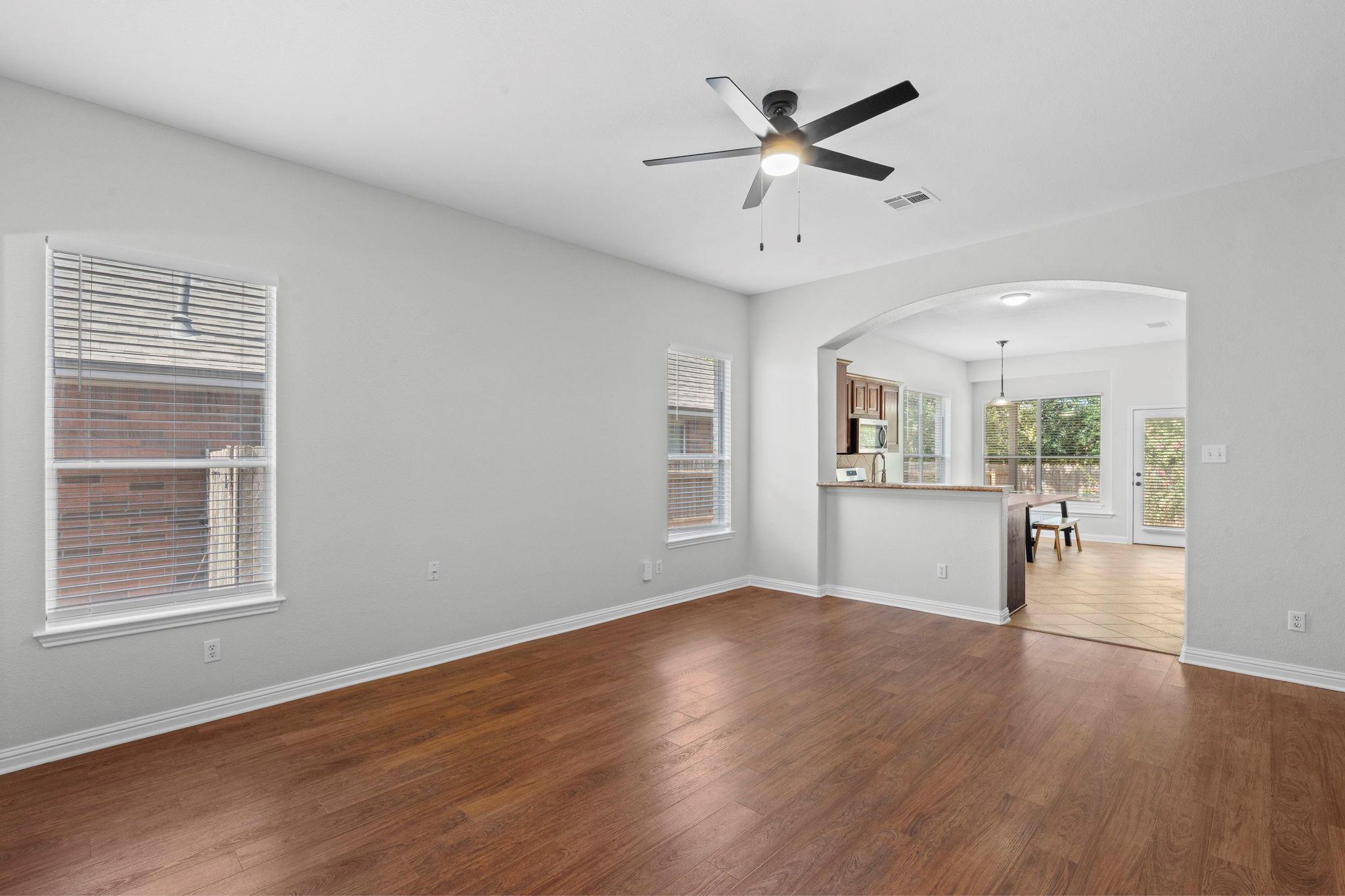 10400 Big Thicket Dr Property Photo 8