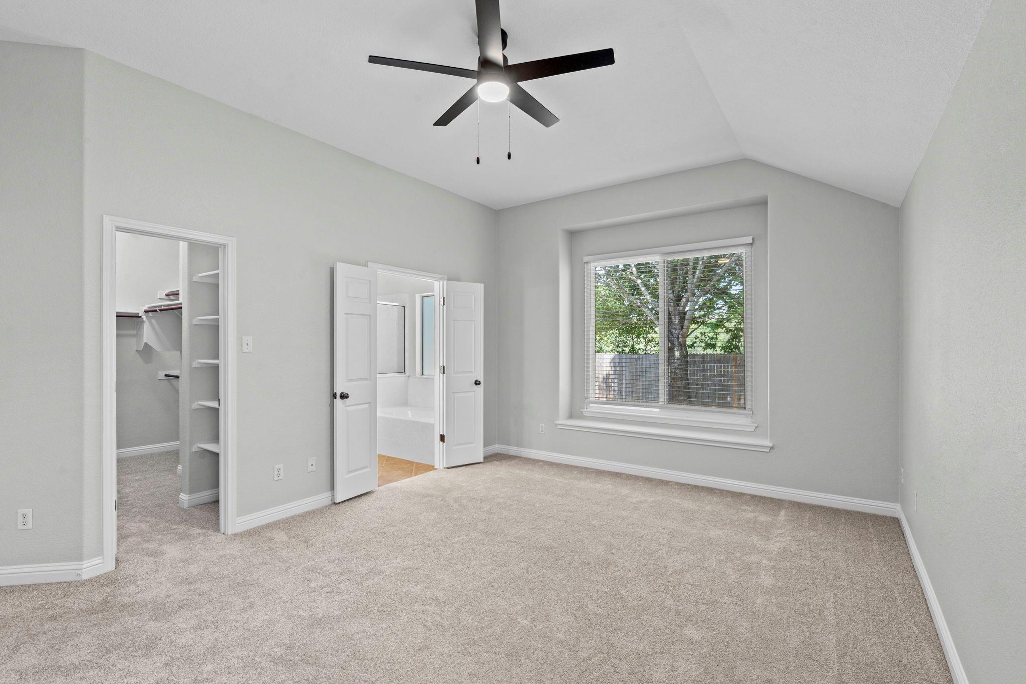 10400 Big Thicket Dr Property Photo 24