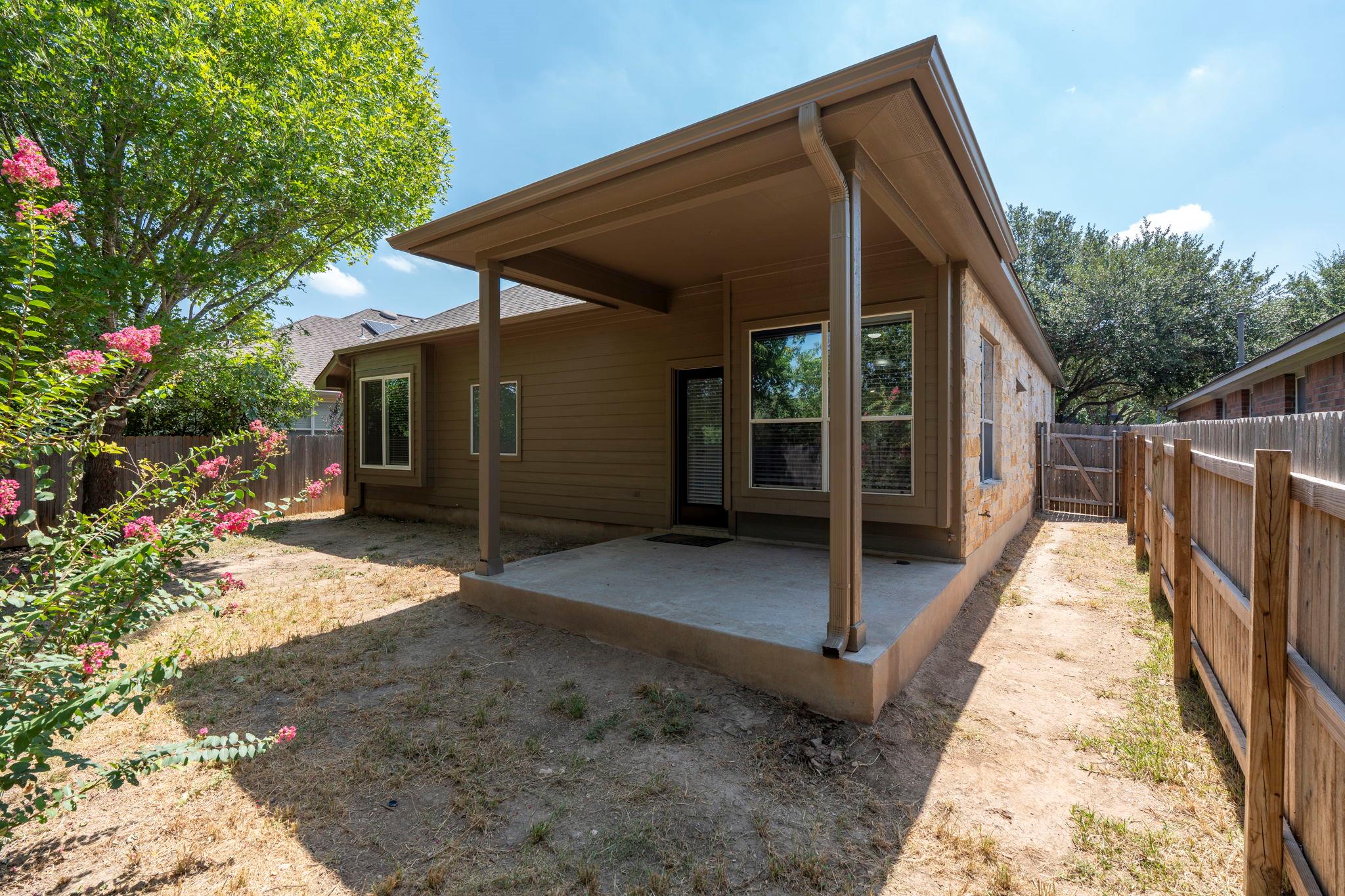 10400 Big Thicket Dr Property Photo 32