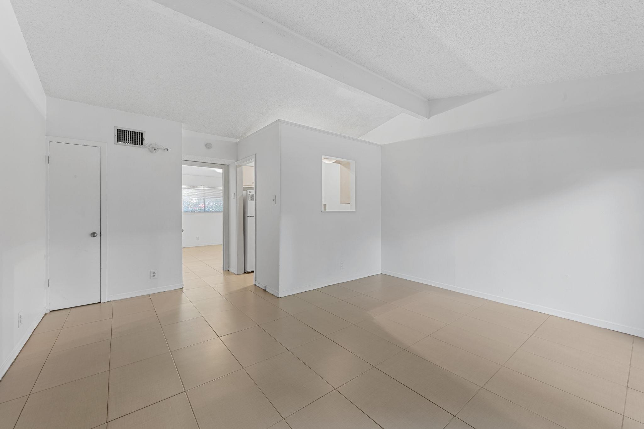 1905 Fairlawn Ln Ln #2 Property Photo 8