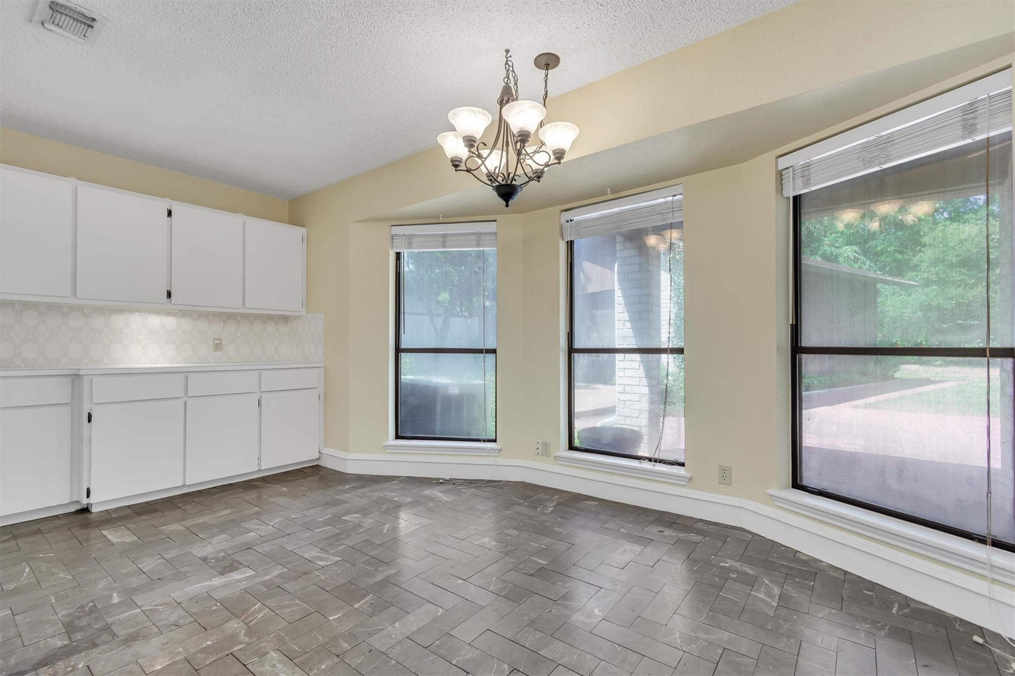 5704 Lands End St Property Photo 9