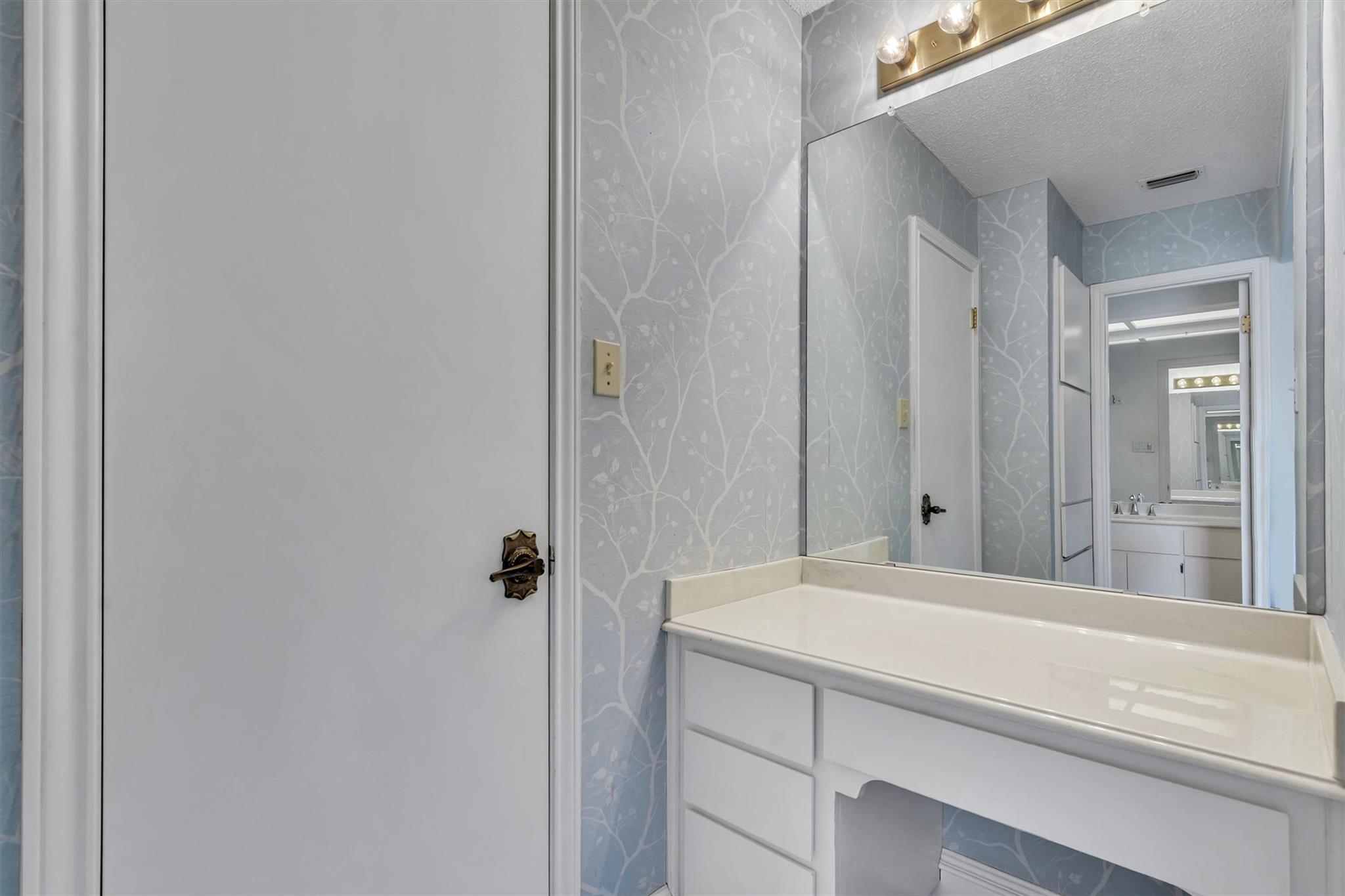 5704 Lands End St Property Photo 11