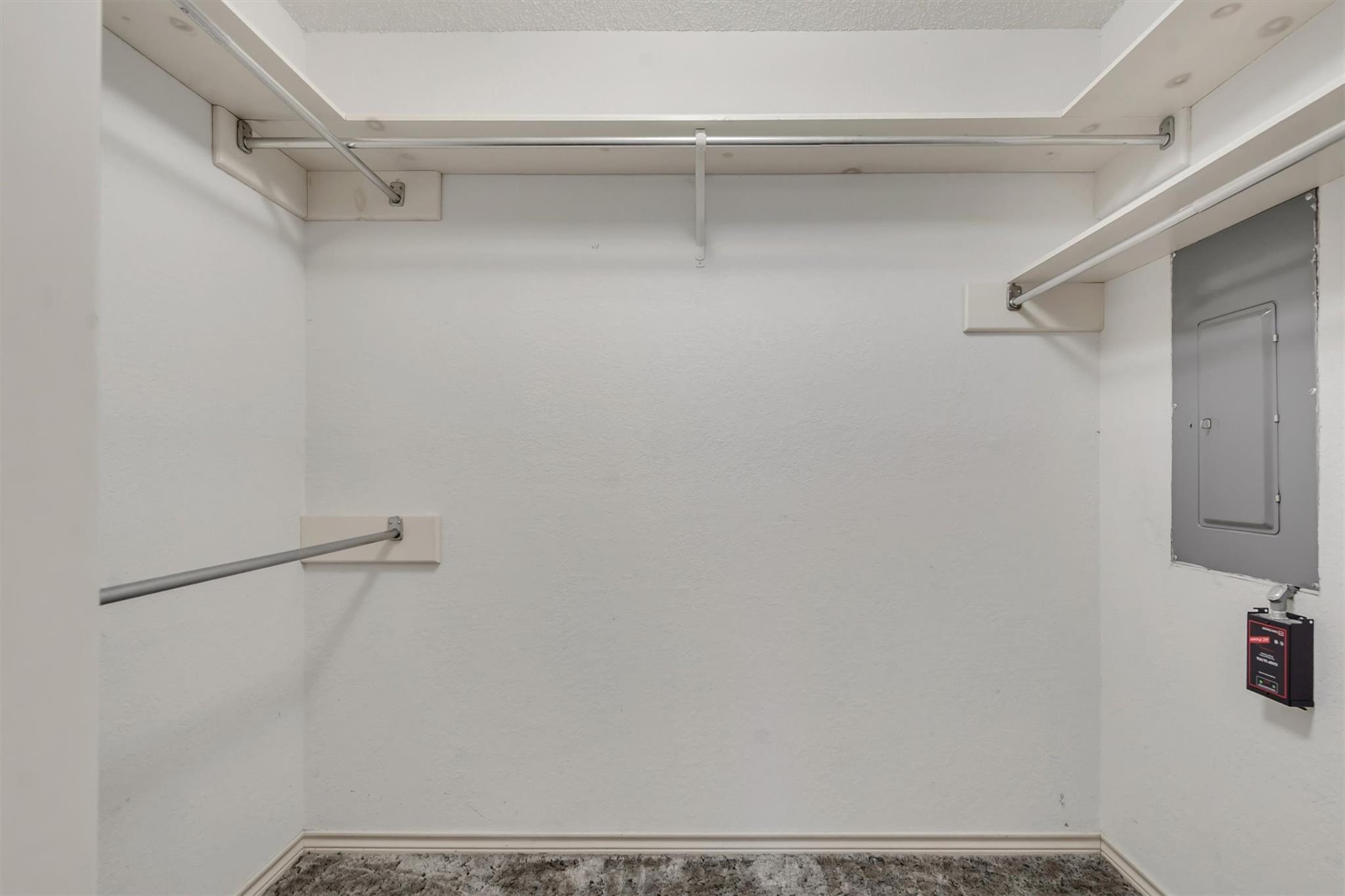 5704 Lands End St Property Photo 12