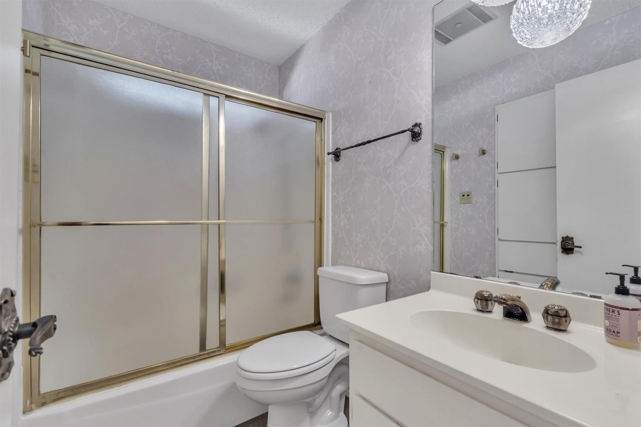 5704 Lands End St Property Photo 16