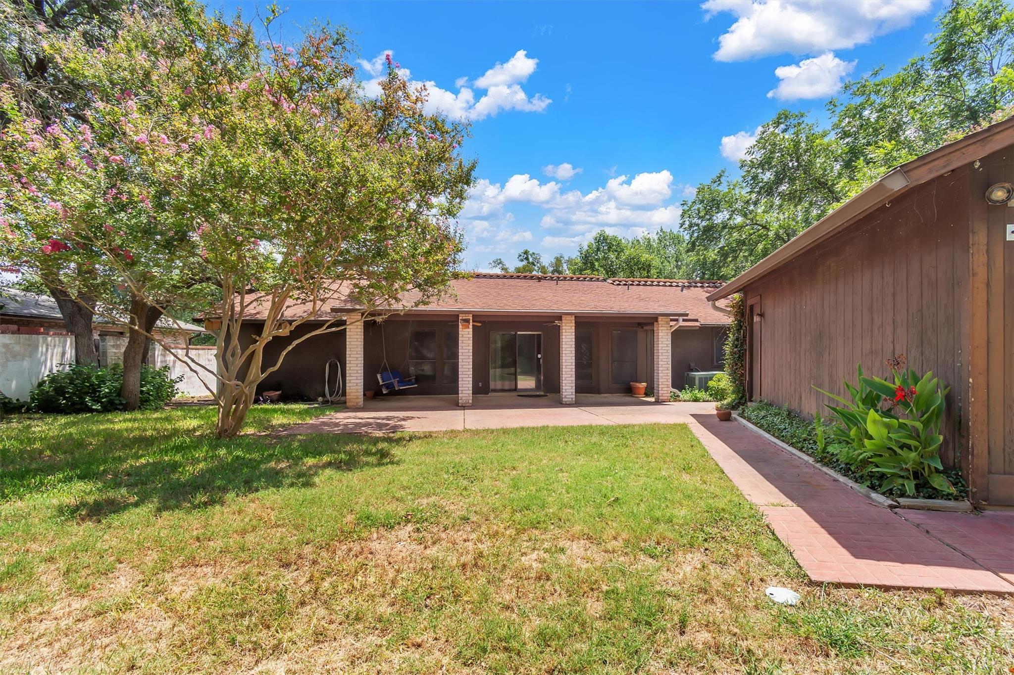 5704 Lands End St Property Photo 27