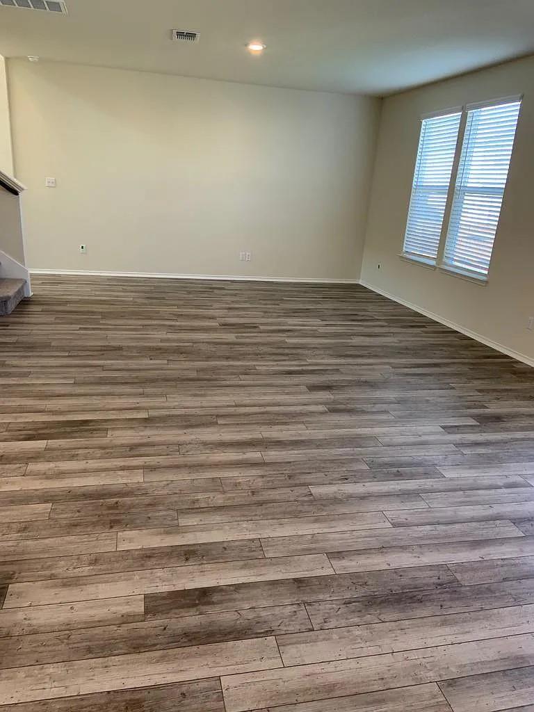 501 Black Alder St Property Photo 5