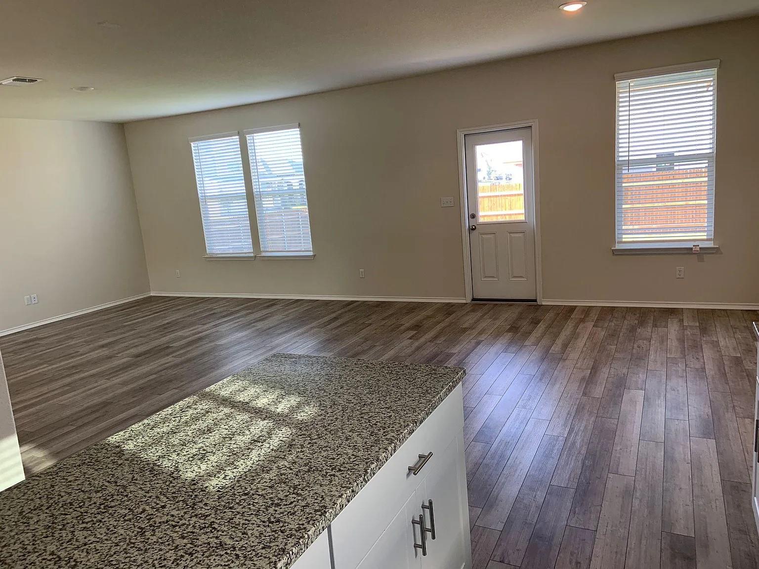 501 Black Alder St Property Photo 7