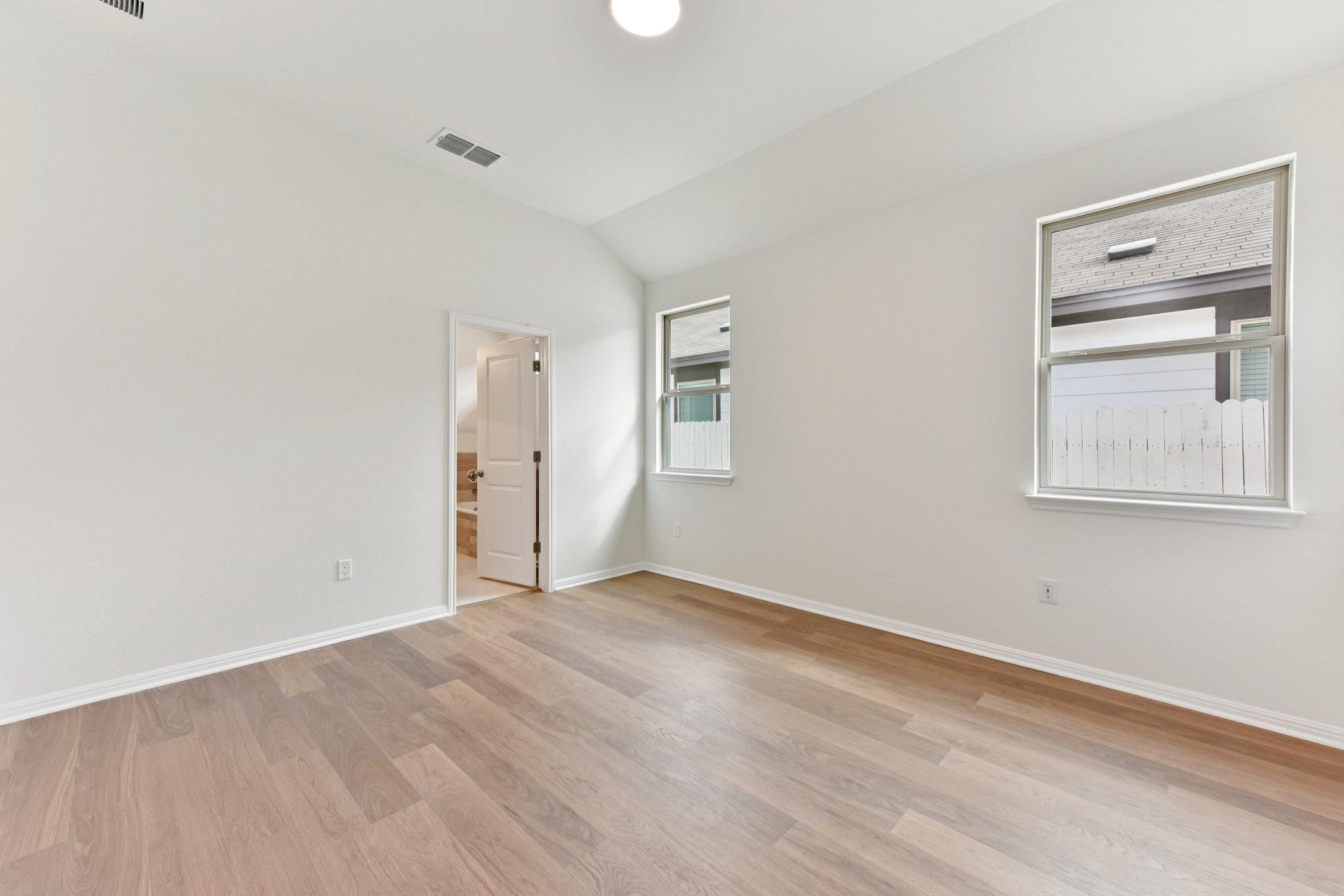 124 Tenny Ln Property Photo 14