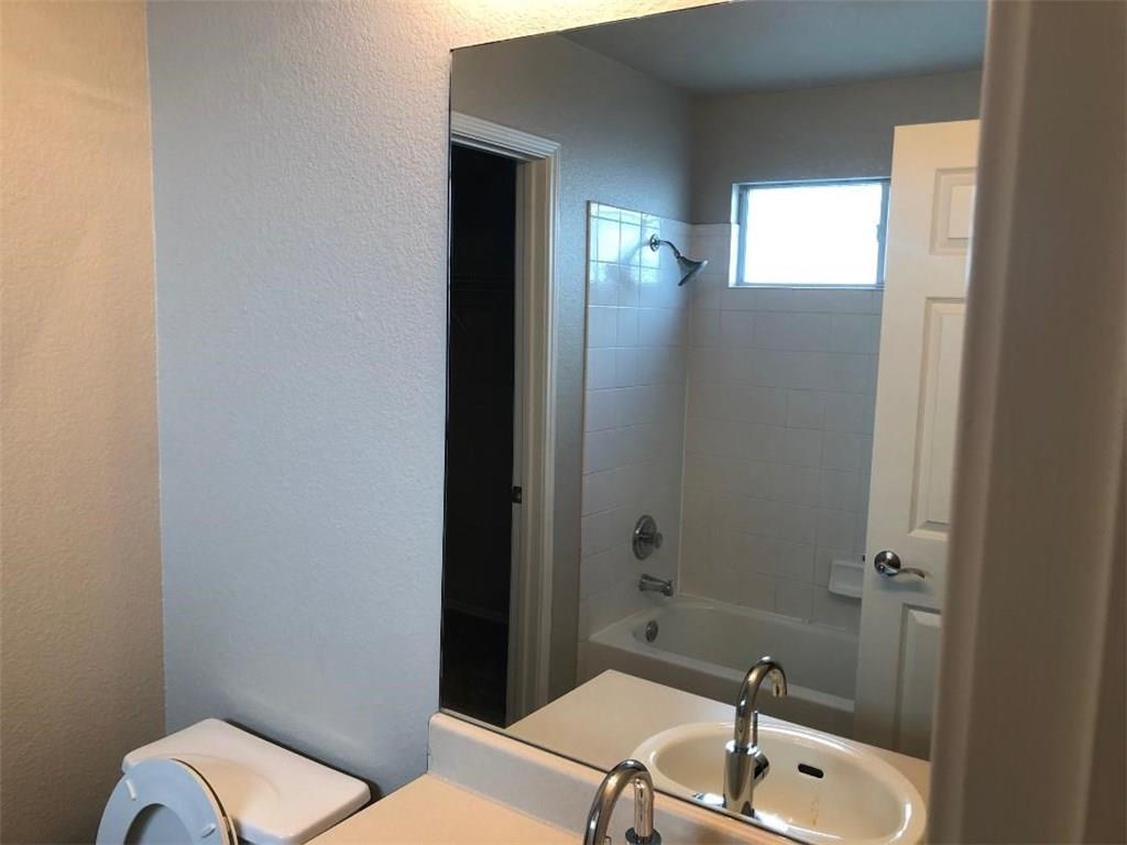 9217 Rowlands Sayle Rd Property Photo 11