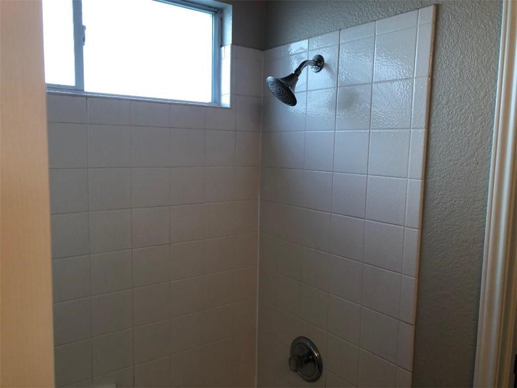 9217 Rowlands Sayle Rd Property Photo 12
