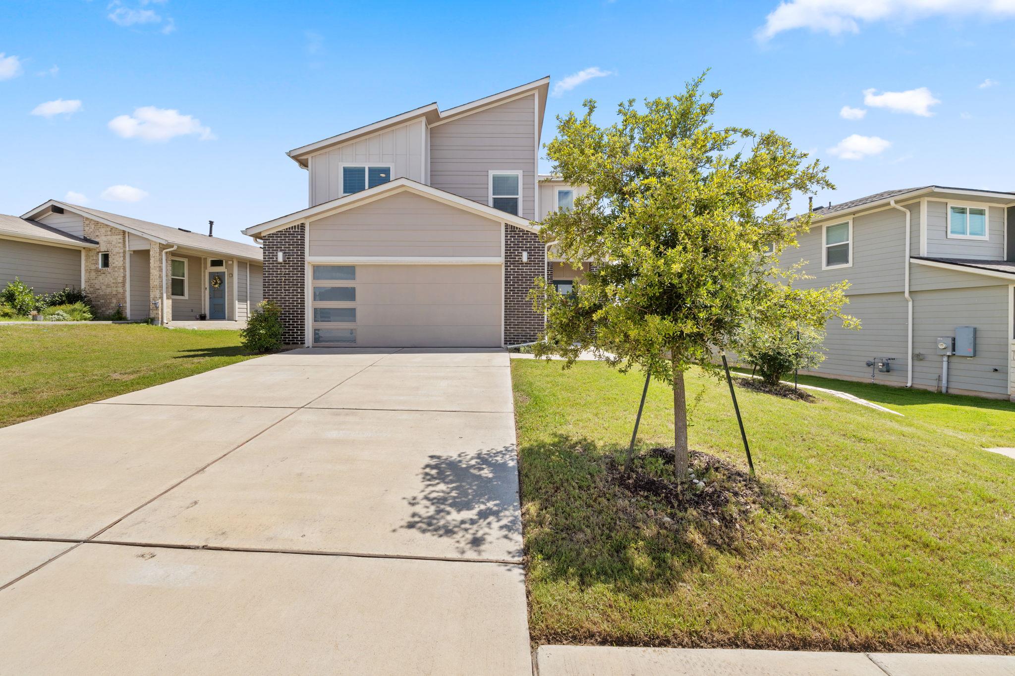 7713 Jacobean Way Property Photo 1