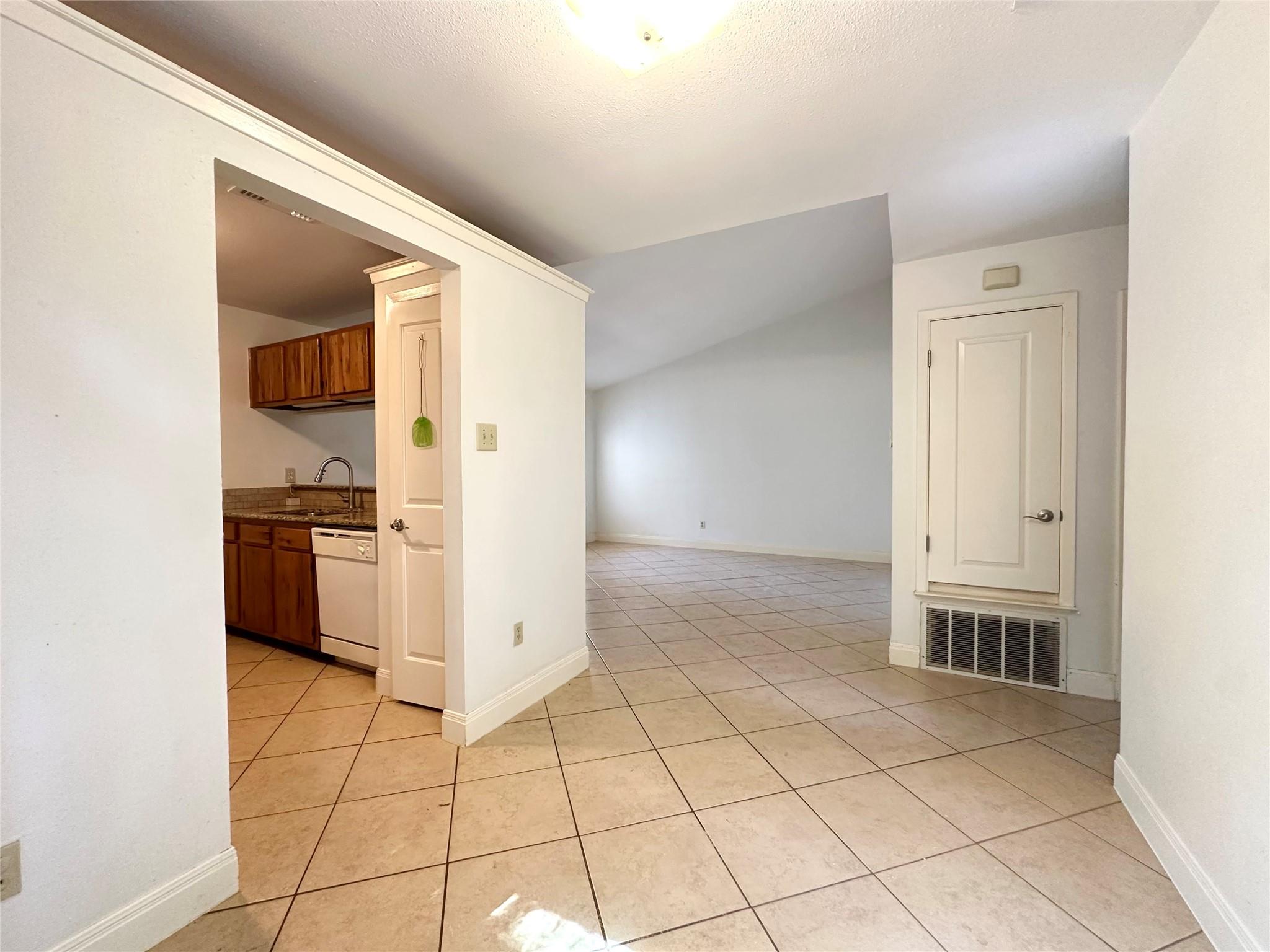 4510 Brown Bark Pl #a Property Photo 8