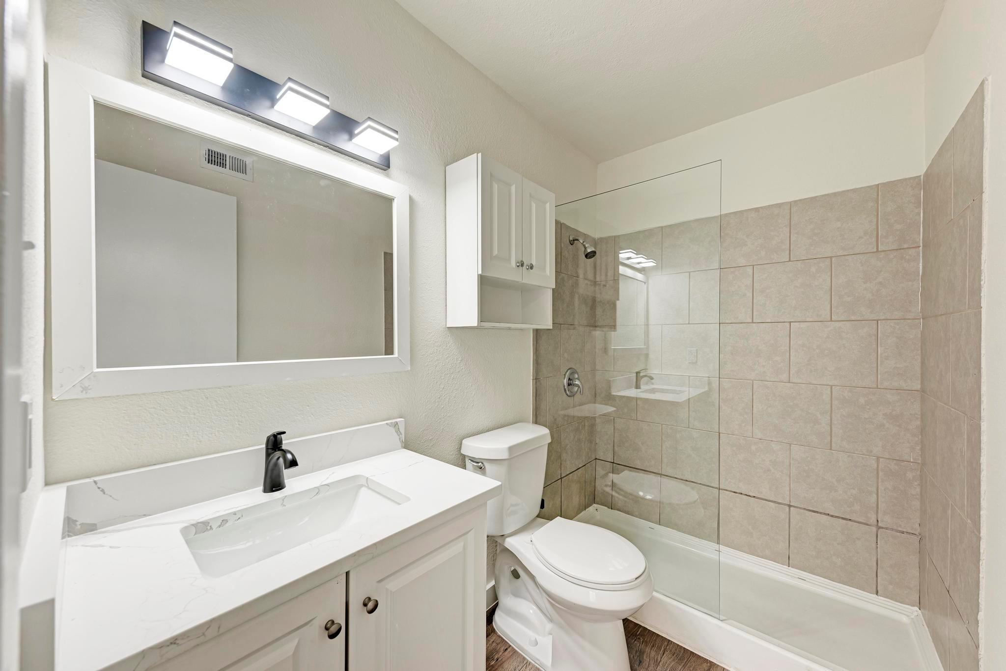 1010 W 23rd St #6 Property Photo 16