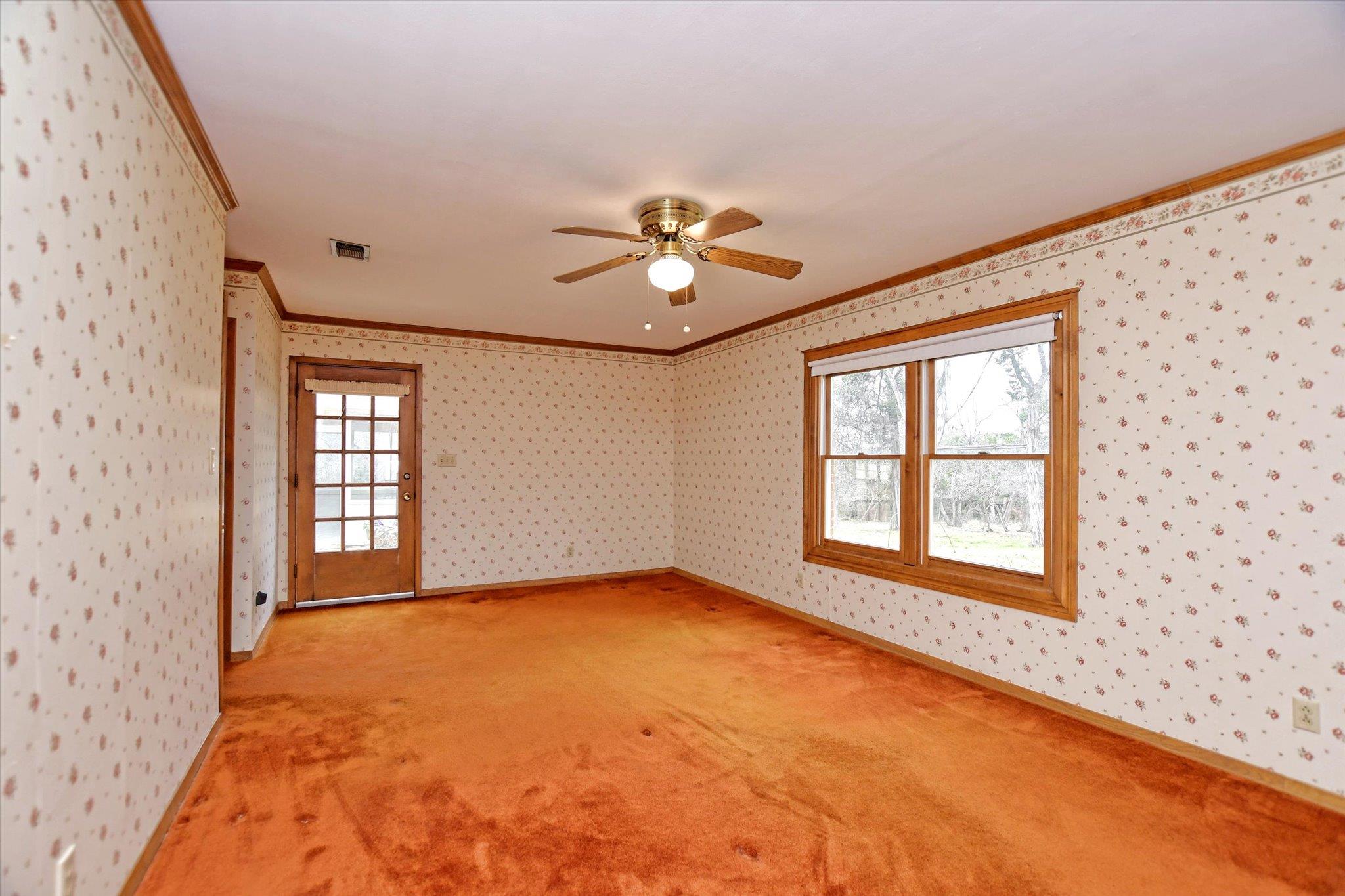 11803 Hornsby St Property Photo 10