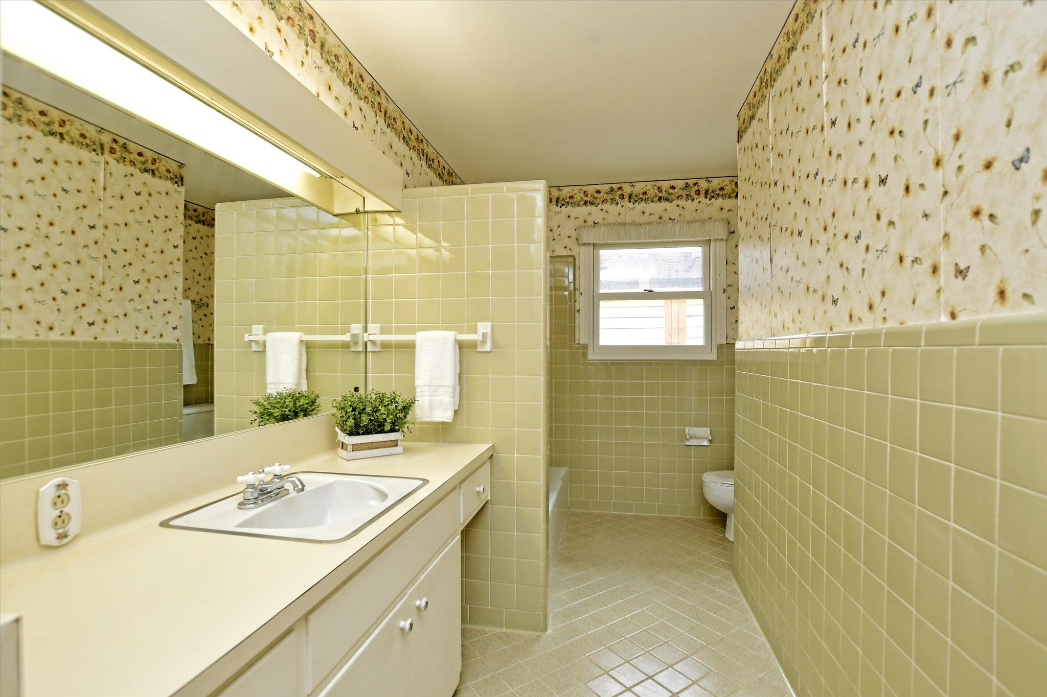 11803 Hornsby St Property Photo 12