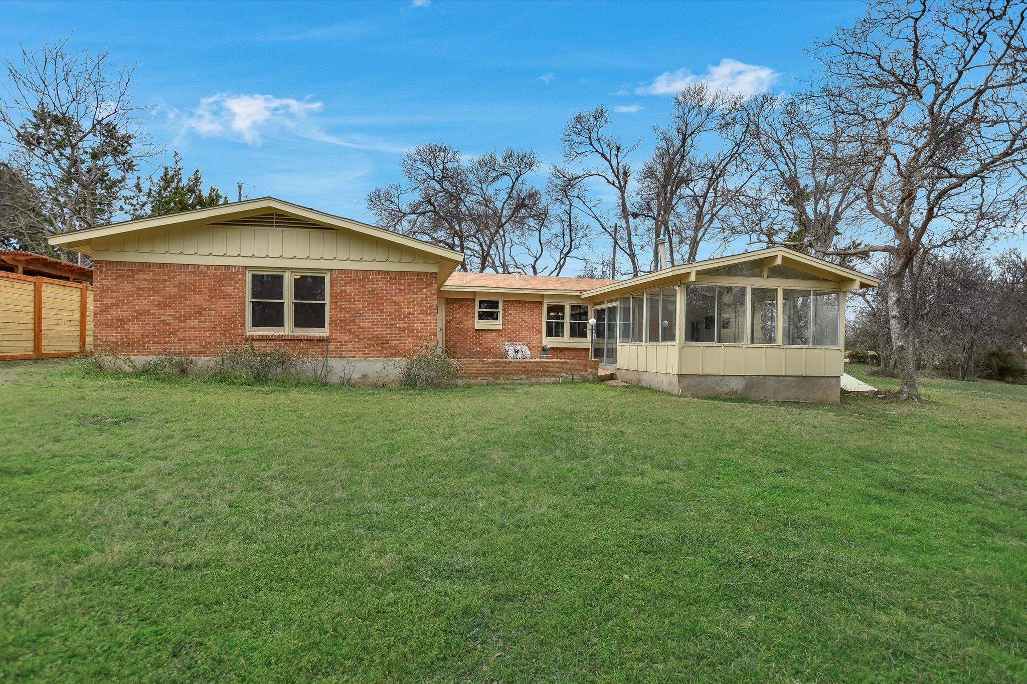11803 Hornsby St Property Photo 19