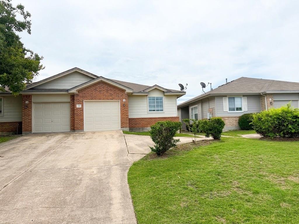 2817 Southampton Way #B Property Photo 1
