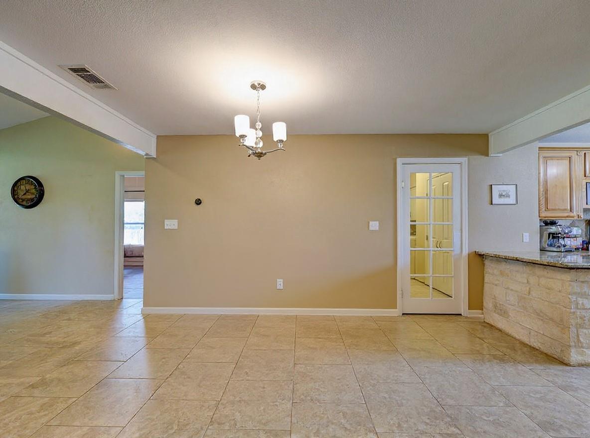 1002 Deep Wood Dr Property Photo 12