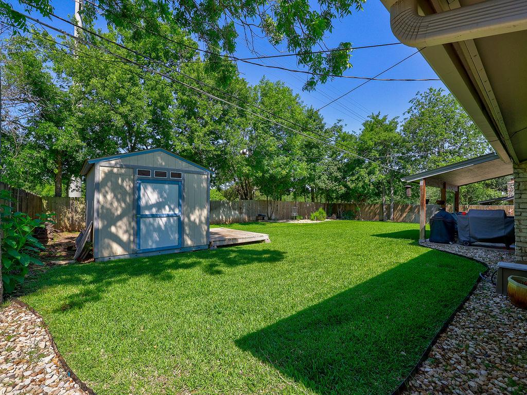 1002 Deep Wood Dr Property Photo 27