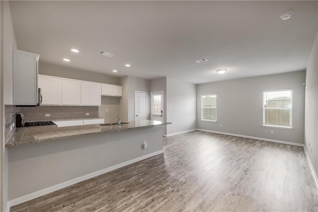 2920 Bridekirk Dr Property Photo 3